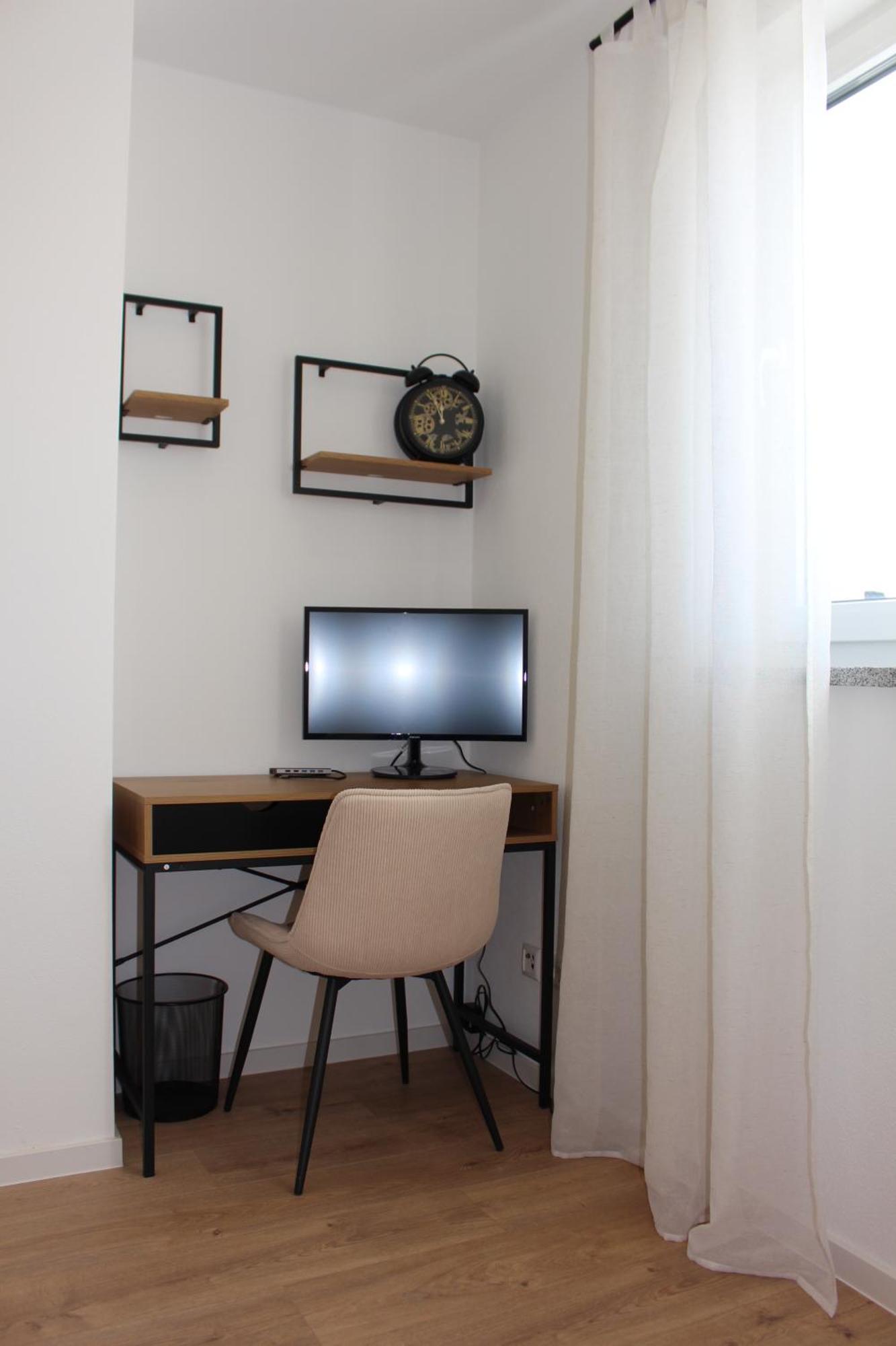 Apartment Mit Voll Ausgestatetter Kueche, Badewanne, Balkon, Parkplatz Vor Dem Haus, Ruhig Gelegen, Ada4 Kulmbach Dış mekan fotoğraf