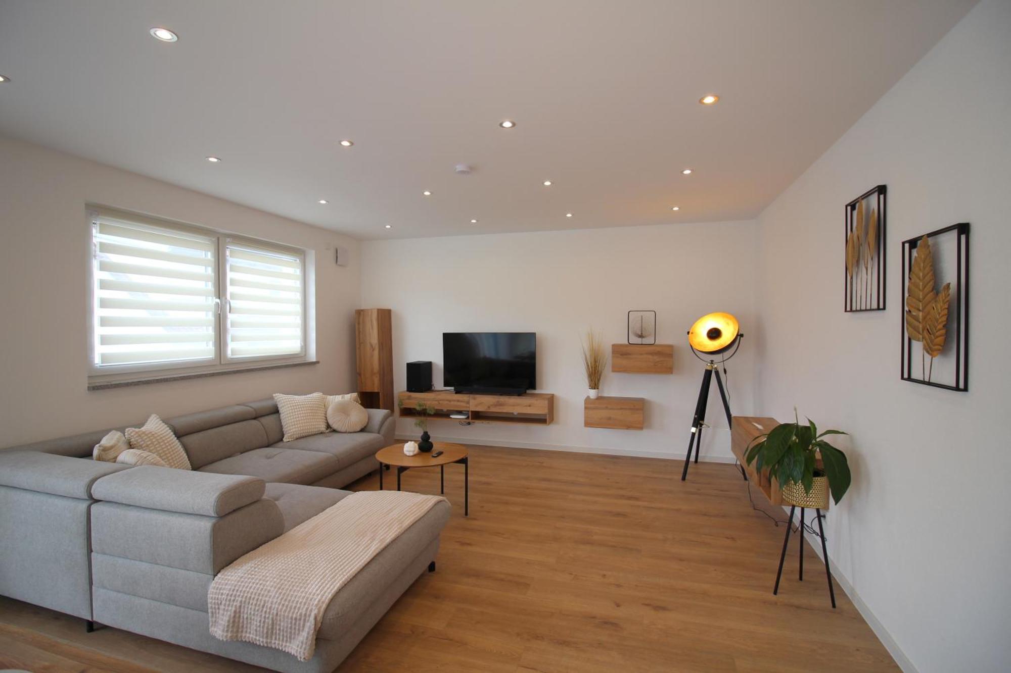 Apartment Mit Voll Ausgestatetter Kueche, Badewanne, Balkon, Parkplatz Vor Dem Haus, Ruhig Gelegen, Ada4 Kulmbach Dış mekan fotoğraf